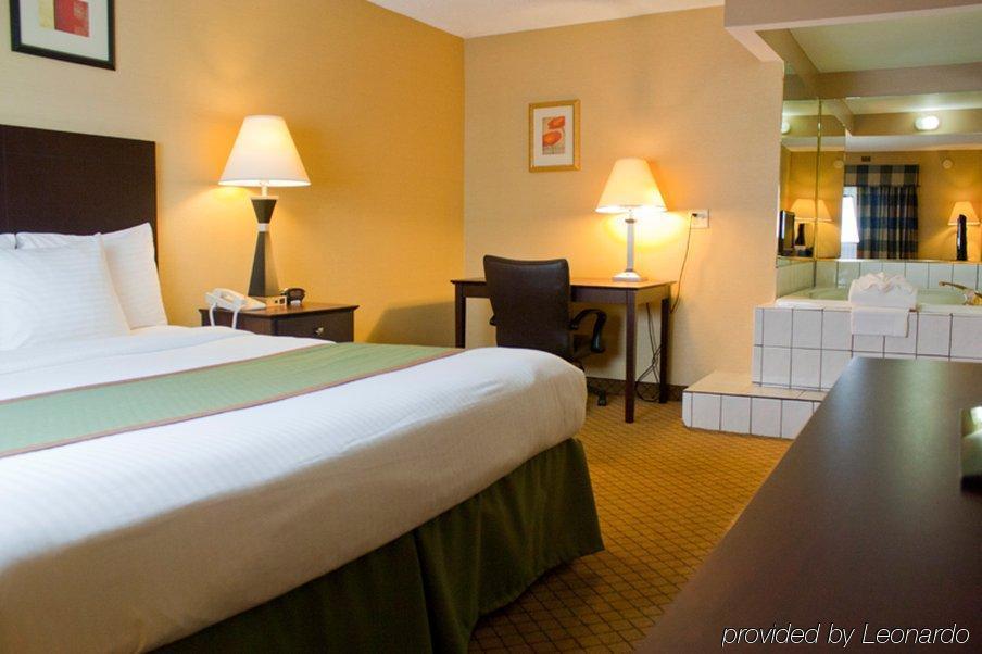 Plaza Hotel & Suites - Eau Claire Extérieur photo