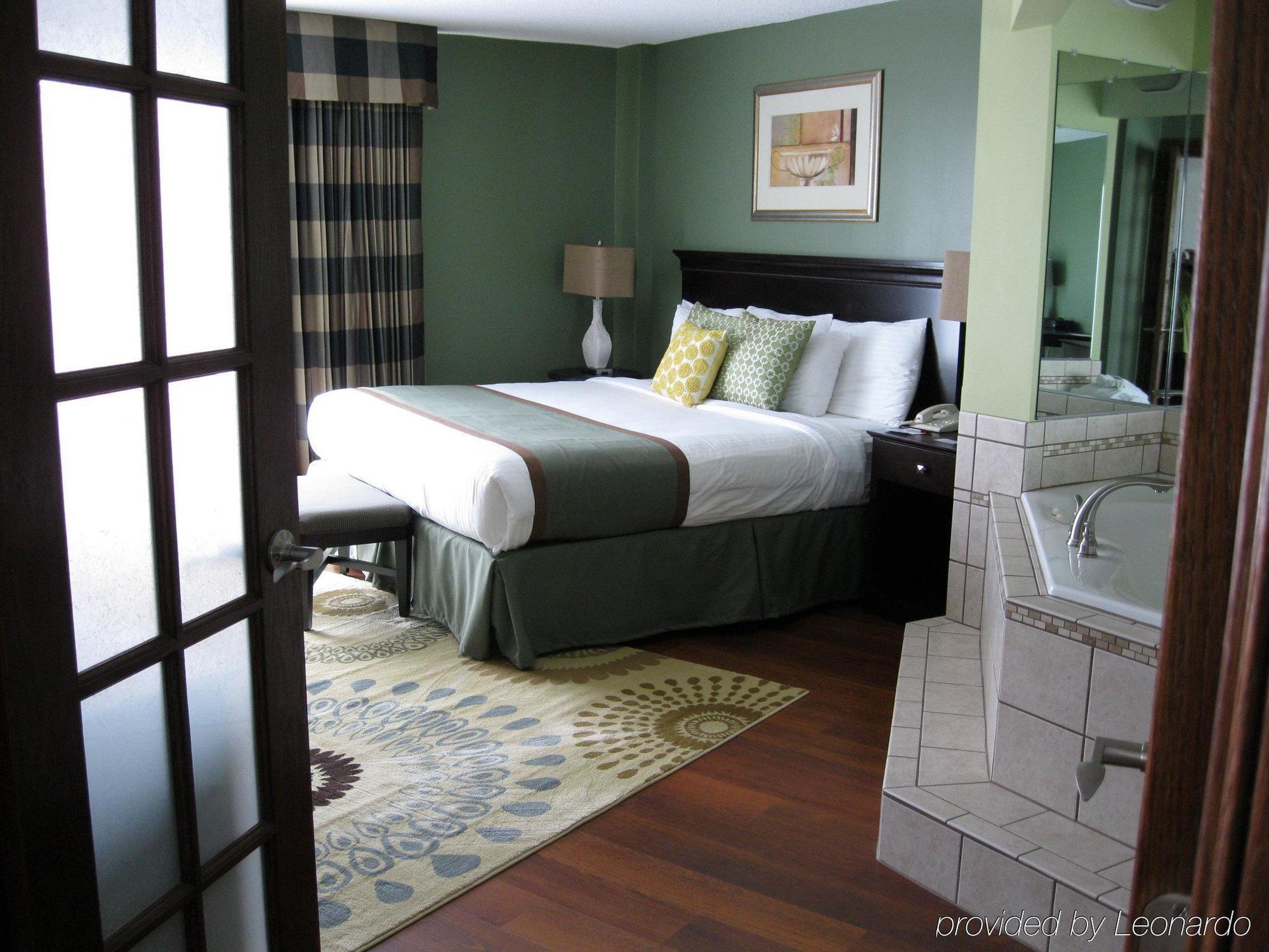 Plaza Hotel & Suites - Eau Claire Extérieur photo