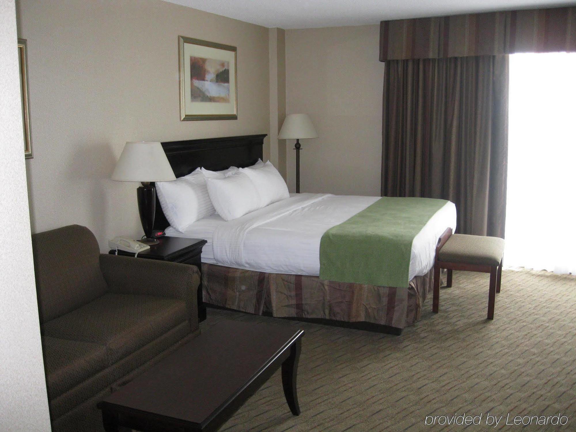 Plaza Hotel & Suites - Eau Claire Extérieur photo