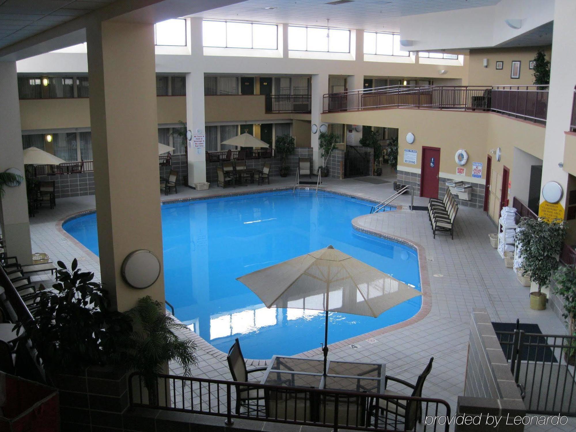 Plaza Hotel & Suites - Eau Claire Extérieur photo