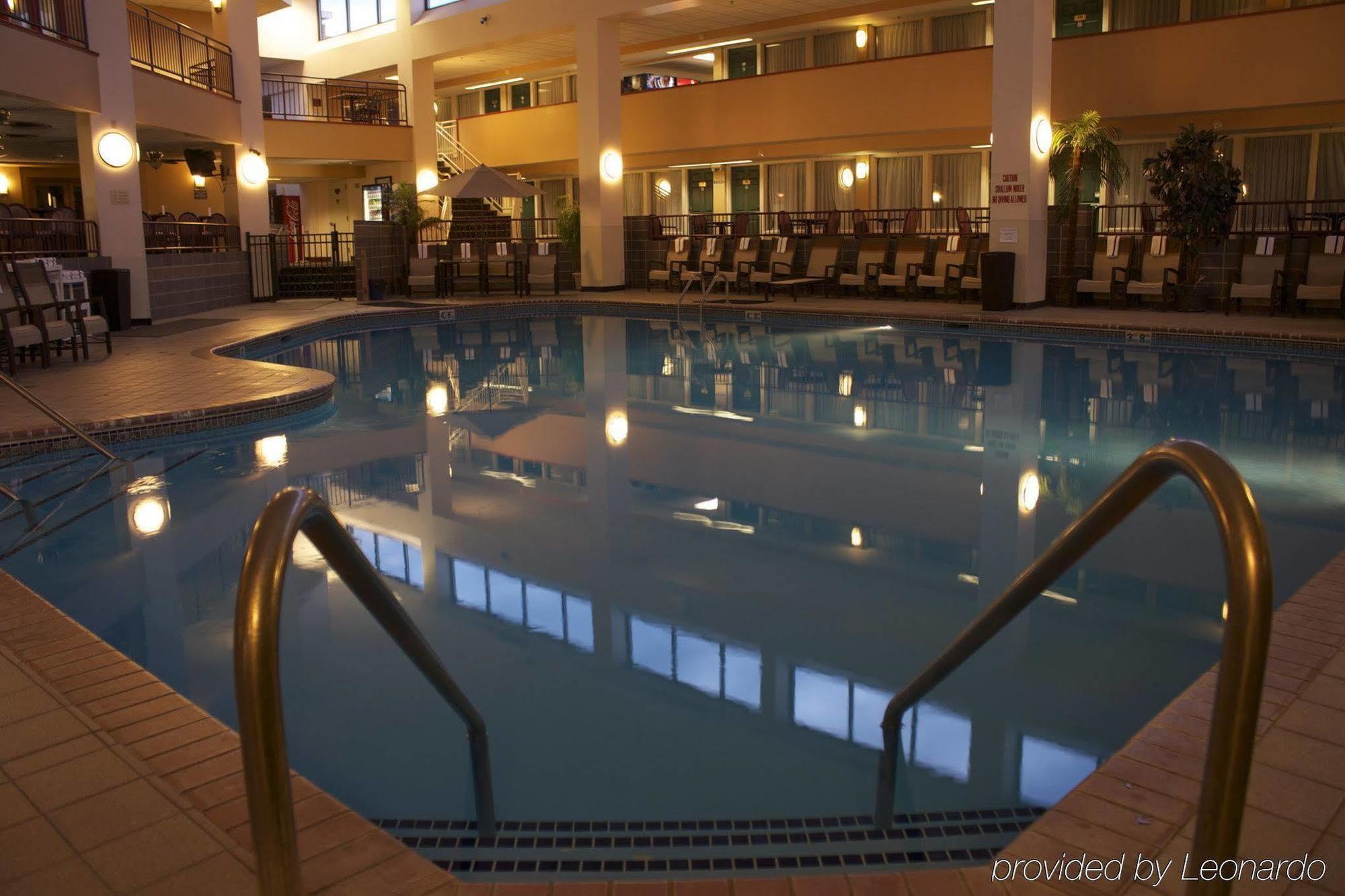 Plaza Hotel & Suites - Eau Claire Extérieur photo