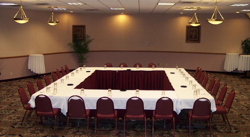 Plaza Hotel & Suites - Eau Claire Extérieur photo