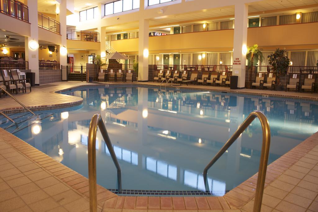 Plaza Hotel & Suites - Eau Claire Extérieur photo