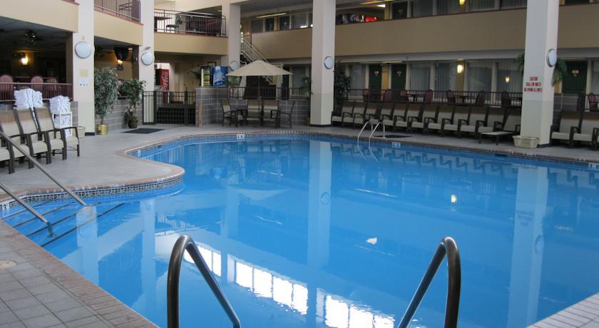 Plaza Hotel & Suites - Eau Claire Extérieur photo